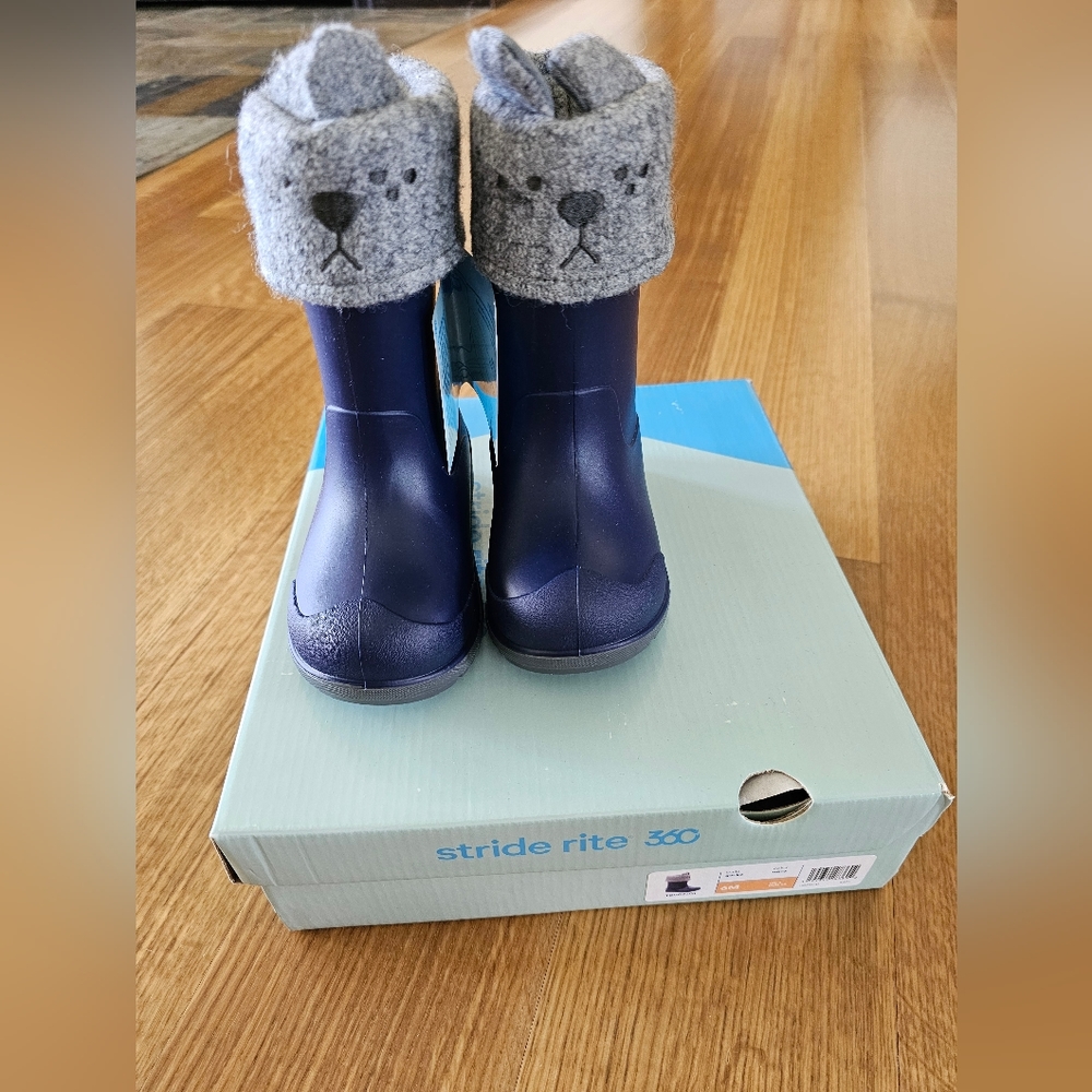 Stride Rite Gecko Snow/Rain Boot Size 6